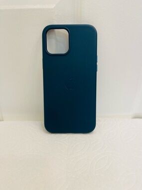 Apple iPhone 12 Pro Max MagSafe Case Blue Excellent Used Condition